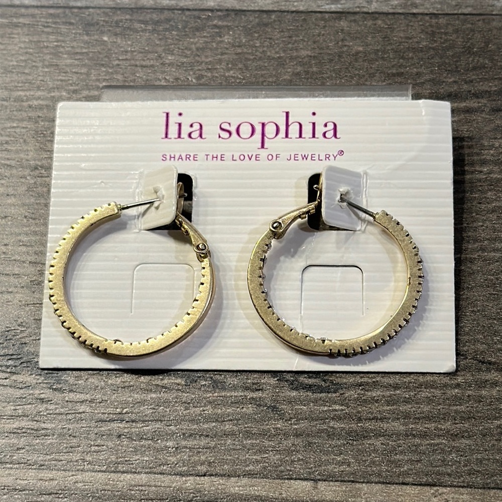 Lia sophia That’s a Wrap earrings
